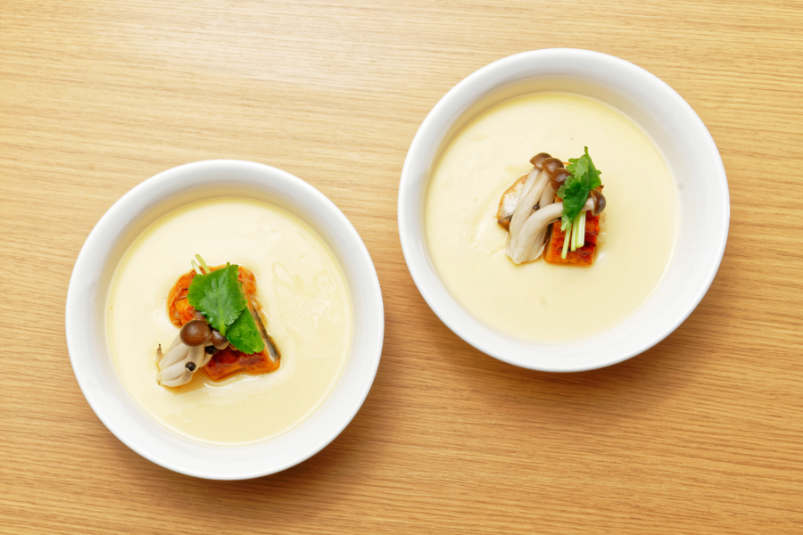 洋食店にてスープを撮影（蒲郡市）